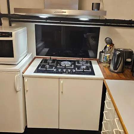 Apartment Underetage I Dronningborgvilla